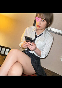 制服ガチ美少女！！生イキ態度も生チ〇コで激ピス中出し成敗！！勝手に中出し2回戦で大量精子が生イキま〇こから流出！！普段はオナニー三昧の特濃ザーメン轟沈