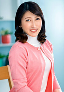 過去の行きずり外人チンコが忘れられず巨根を求め･･･立派な男根にうっとりしながら乳首を勃起させるスケベ妻に強制中出し！