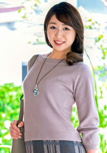 強引に･･･力づくで･･･そんなセックスがお好みのドM妻。旦那に言えない性癖を開放し他人棒に悶え快感の中出しセックス！