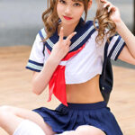 従順美乳J〇をハメ撮り3P＋フェラ抜き動画