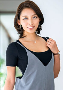 元モデルのスレンダーボディにコロンと大きな乳首が鎮座！浮気ちんこをナマで受け入れ中出しフィニッシュ！