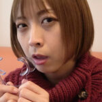 優木なおチャンの歯・口内観察＆電マ当てプレイ！