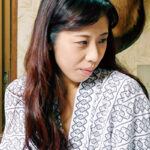 真子 (43歳)甥に入浴を覗かれて・・・