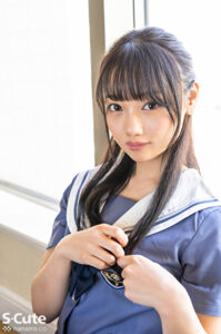 S-Cute まりな（24） 潮吹き大好き黒髪制服娘のSEX