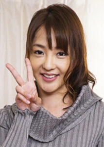 美作彩凪【宅飲みで皆が寝静まった隙にこっそり濃厚中出しSEX】