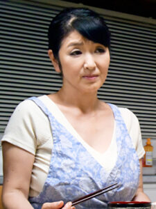 美都子（52歳）告白で振られた息子を慰めて･･･