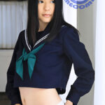 カメラを見つめる瞳がエロい制服少女のセックスはイヤラシ過ぎましたぁ~!!