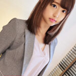 仕事中にハメ撮り撮ってるエロ過ぎ不動産OLサチコ(24) スーツ姿のまま嬉しそうにチンポを激しくしゃぶるスケベOLに中出しイチャイチャSEX