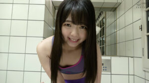 人気女優 泉りおんチャンのM男エロくすぐり！