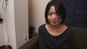 平手友○奈似の川原真琴ちゃんに全裸でフェラチオ顔射編