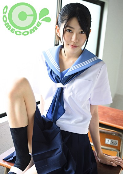 セーラー服姿のスレンダー少女を保健室のベッドで抱いて精液をタップリ射精しましたっ!