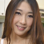 香椎りあ【ルームメイトを誘惑する美巨乳お姉さん】