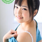 ロリロリなお下げ髪の女の子に制服着せて学園ごっこで夢のようなエッチ！！