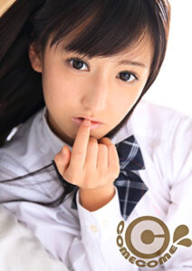 スレンダーな制服美少女とベロチュ～しながらズッコンバッコンとSEXしましたぁ～！