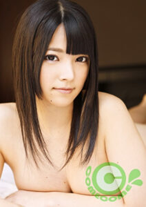 中年男のスケベな舌がムチムチボディを這いまわり、可憐な唇とキスをしながら性交しまくって女をイカせます･･･！！