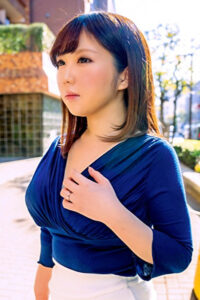 色白むっちり爆乳奥さまは結婚3年でもう他人棒を漁るドスケベ性欲の持ち主