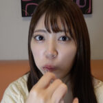 加賀美さらチャンの歯・口内・唾観察＆手コキ攻めプレイ