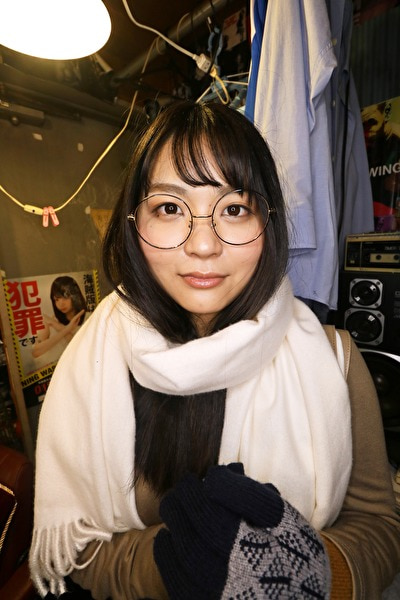 【愛しのデリヘル嬢】 普段は保母さんの新人デリ嬢を呼んでみた【萌え】 渡辺ももか