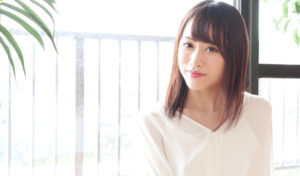 桐山結羽ちゃんのチュッパチャップス舐め！