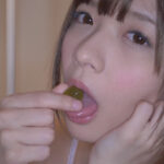 大人気女優 麻里梨夏チャンのグミ舐め＆咀嚼＆オナニー