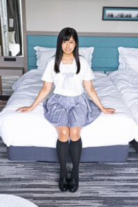 S-Cute なな（23） 柔軟性のある小麦肌ボディっ子と制服性交