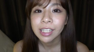 真白わかなのびっちょり顔舐め＆濃厚指フェラプレイ！