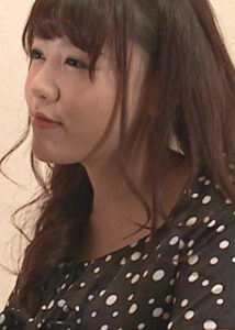 浜崎真緒【義父との営みで大量潮吹きしてしまう巨乳奥様】