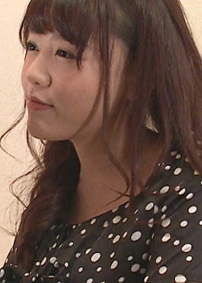 浜崎真緒【義父との営みで大量潮吹きしてしまう巨乳奥様】
