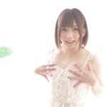 大人気女優 麻里梨夏チャンの極上舌ベロでバナナ舐め！