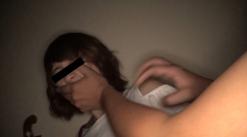 夜道を歩く一人暮らしのギャル宅押し込み○○○映像