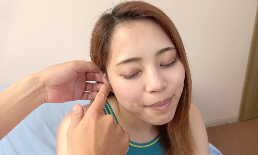 森山なつかチャンのくすぐり感度チェック&全身くすぐり