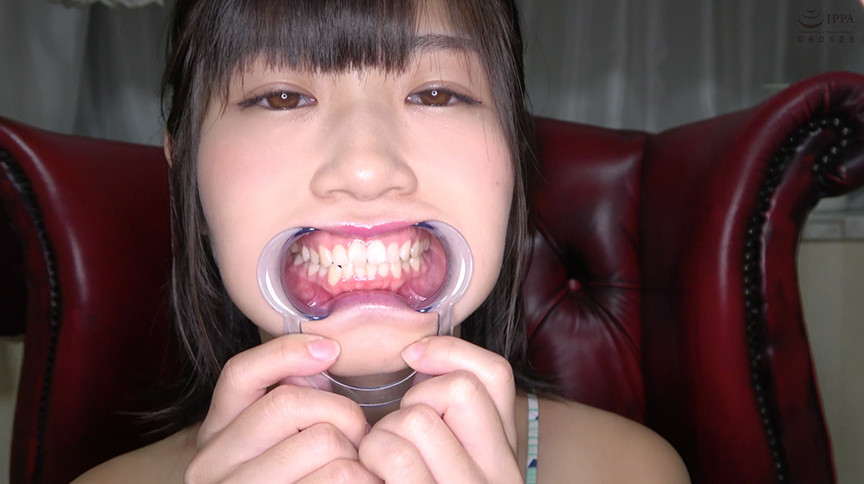 須崎美羽チャンの激レア歯口内観察&涎垂らし電マ当て!