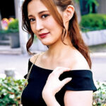 久しぶりの他人チ○ポをじっくりと味わうように愉しむ上品すぎる奥さま