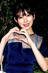 初めてのWフェラに大興奮！清楚系女子大生 感度抜群なちっぱいが可愛い！